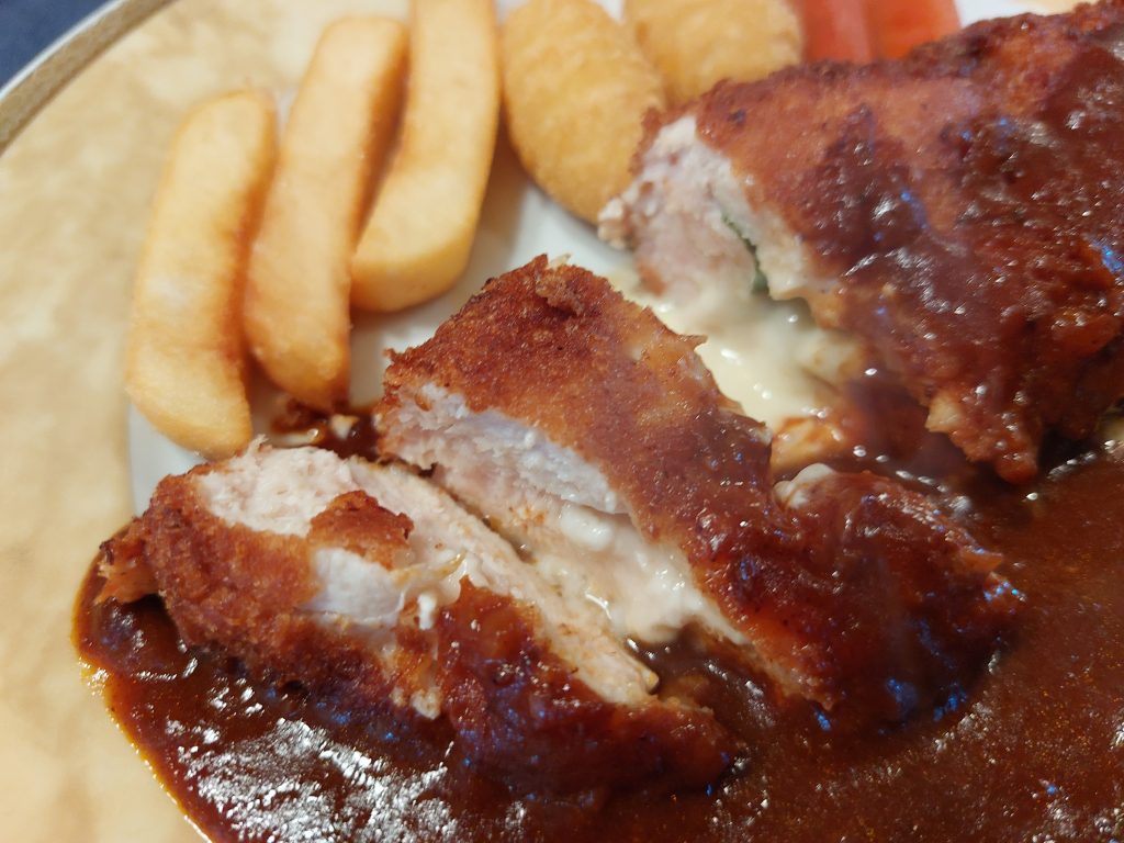 ビストロアデンチキンカツ