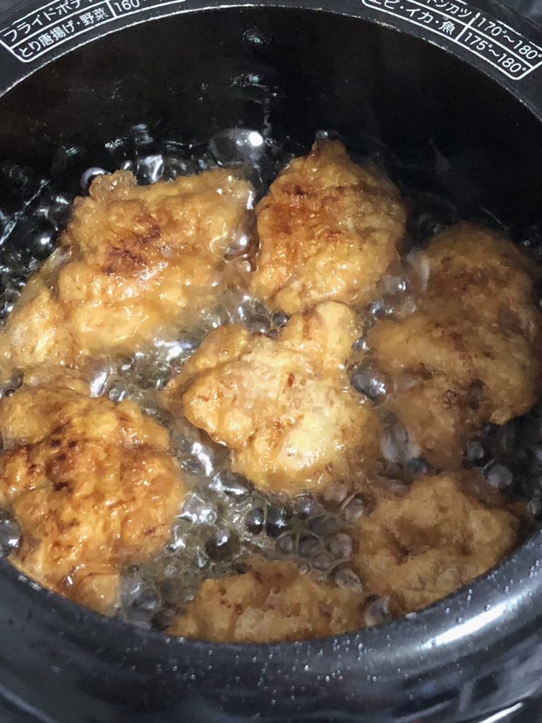宮崎チキン南蛮作り方鶏肉を揚げる